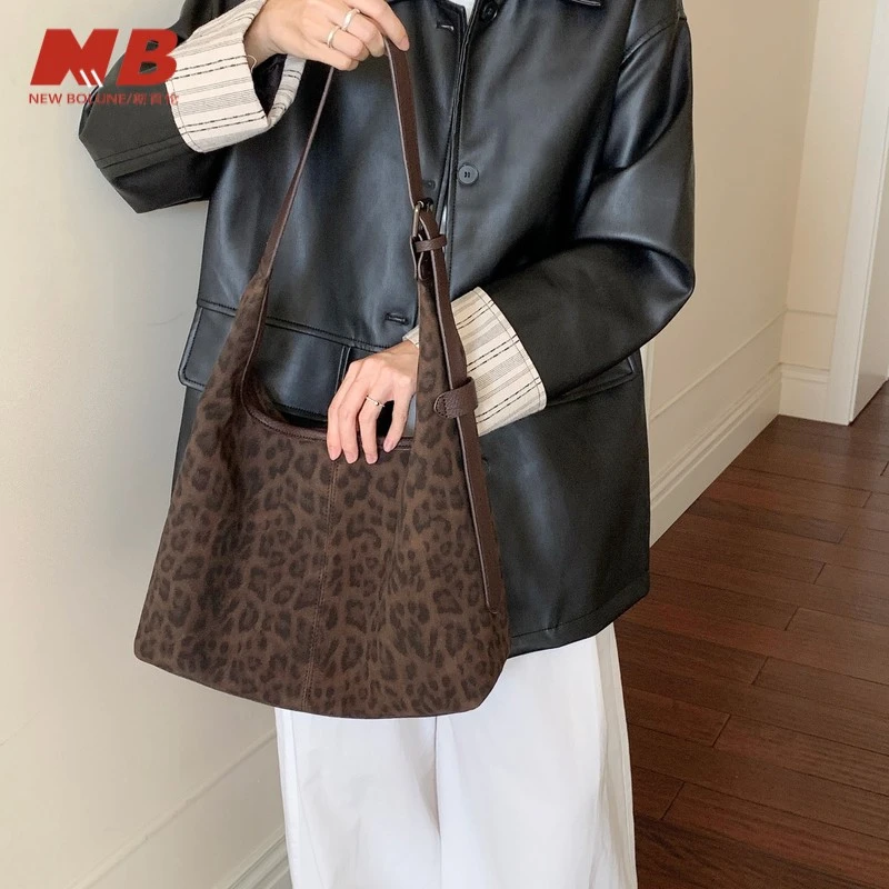 新百伦【奥莱撤柜】竹笋喵喵韩系ins豹纹斜挎托特包女2025秋冬新