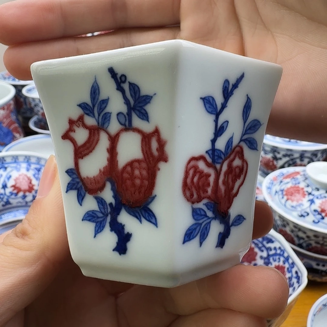 当代青花釉里红六方杯