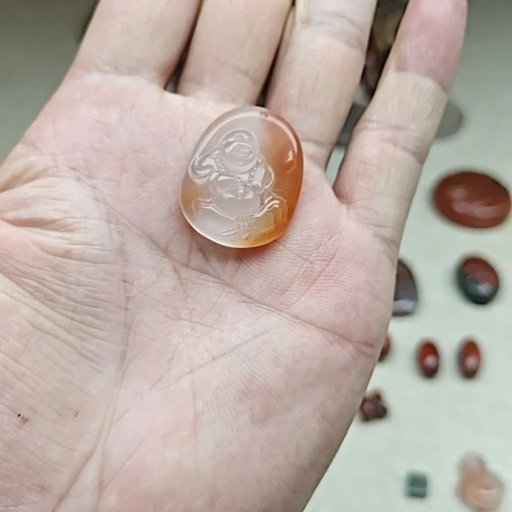 南红玛瑙未镶嵌珠宝奇石
