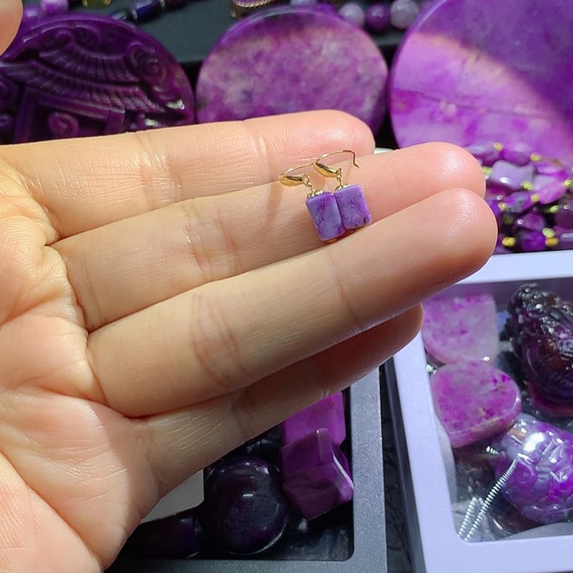 【闪购商品】苏纪石（舒俱来）18K金镶嵌耳钩