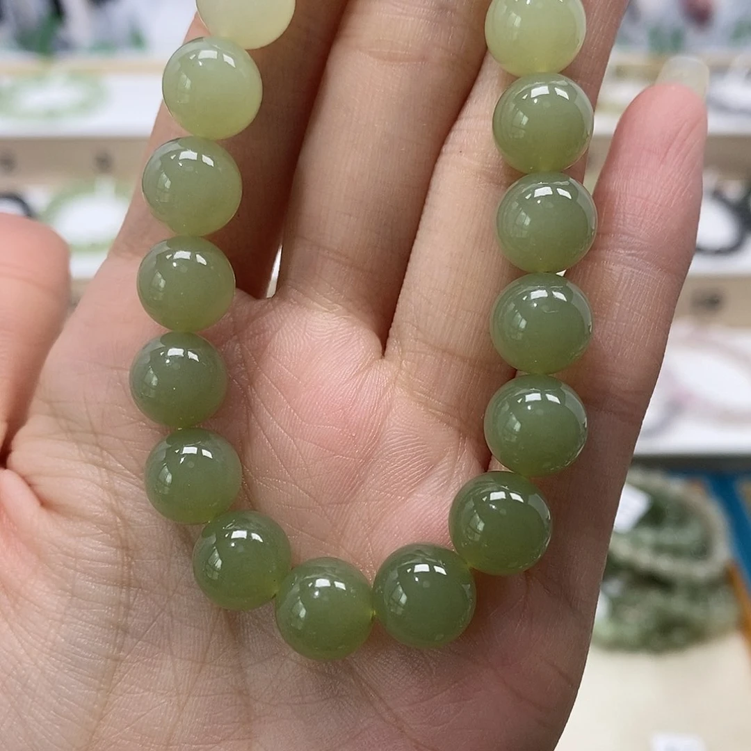 未镶嵌手串和田玉狮****a手串