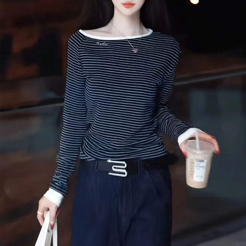 2025秋季新款韩版收腰褶皱设计感显瘦长袖T恤女时尚百搭简约上衣