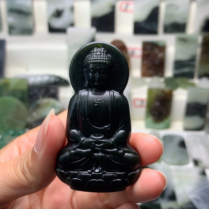 都***行和田玉未镶嵌颈饰