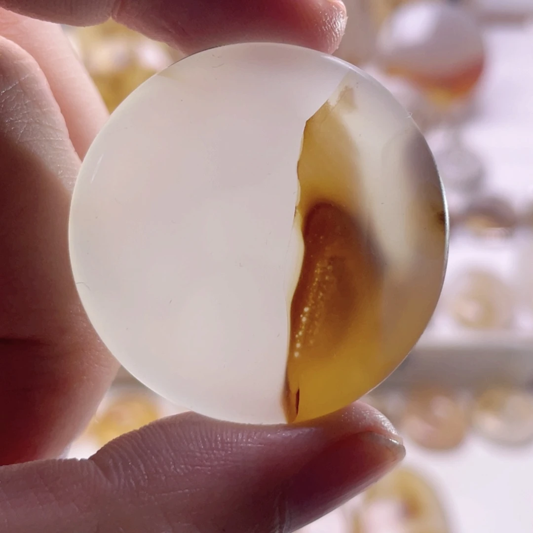 玛瑙/玉髓未镶嵌珠宝奇石