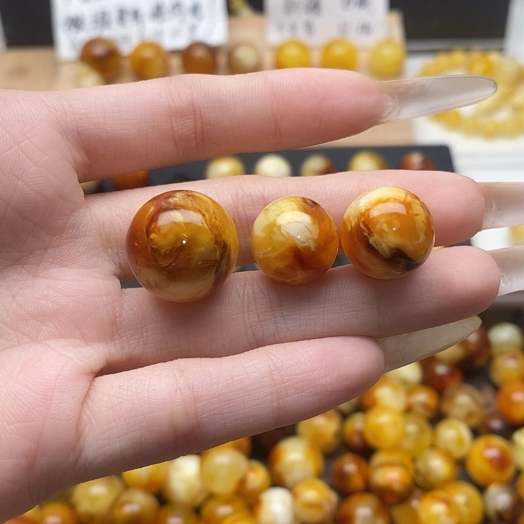水***江蜜蜡未镶嵌裸石蜜蜡