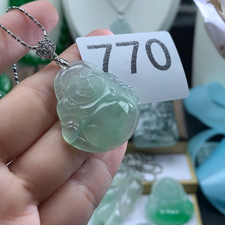 吊坠(赠链)未镶嵌翡翠