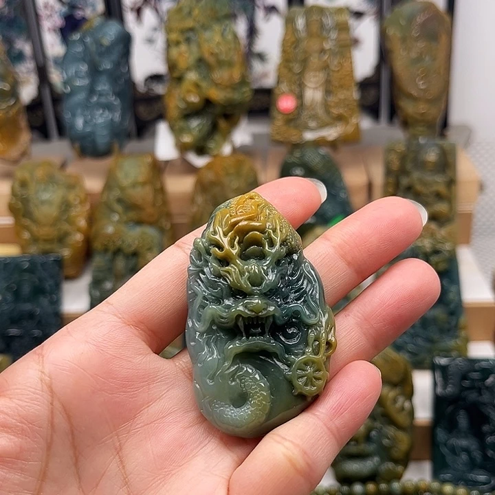 赢***生翡翠未镶嵌颈饰天然翡翠a货龙