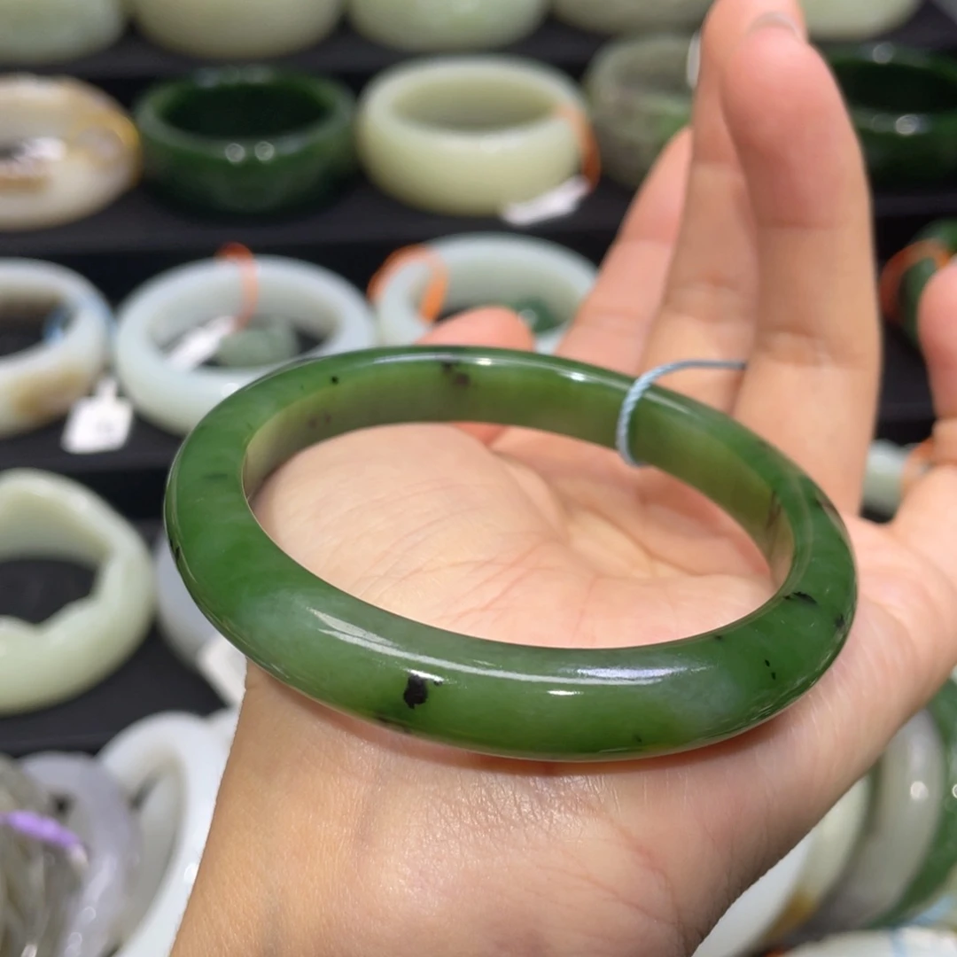 未镶嵌手镯和田玉56