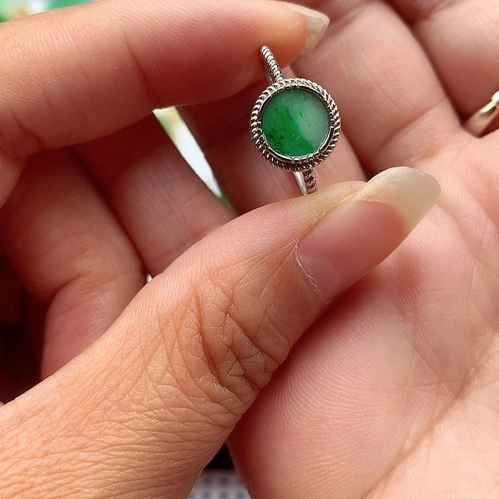 翡翠银S925镶嵌颈饰翡翠