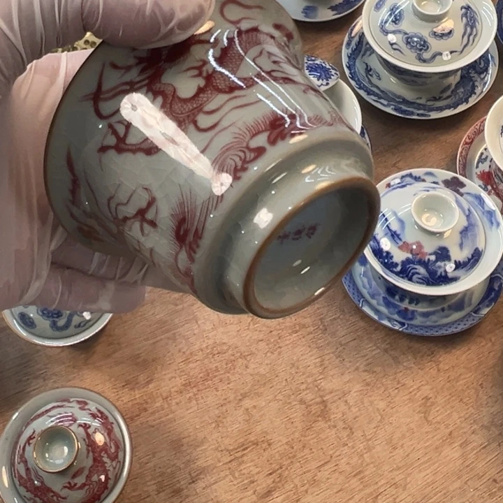 镜***丶瓷片淘泥元龙釉里红马蹄盖碗