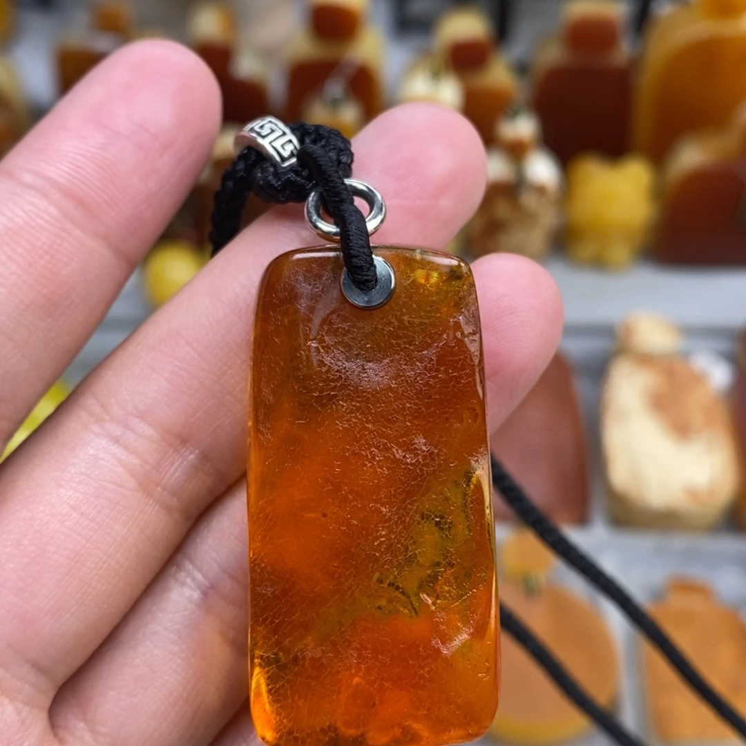 蜜蜡未镶嵌珠宝奇石