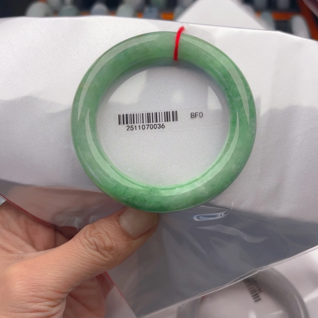 翡翠未镶嵌手镯5455x4. 59