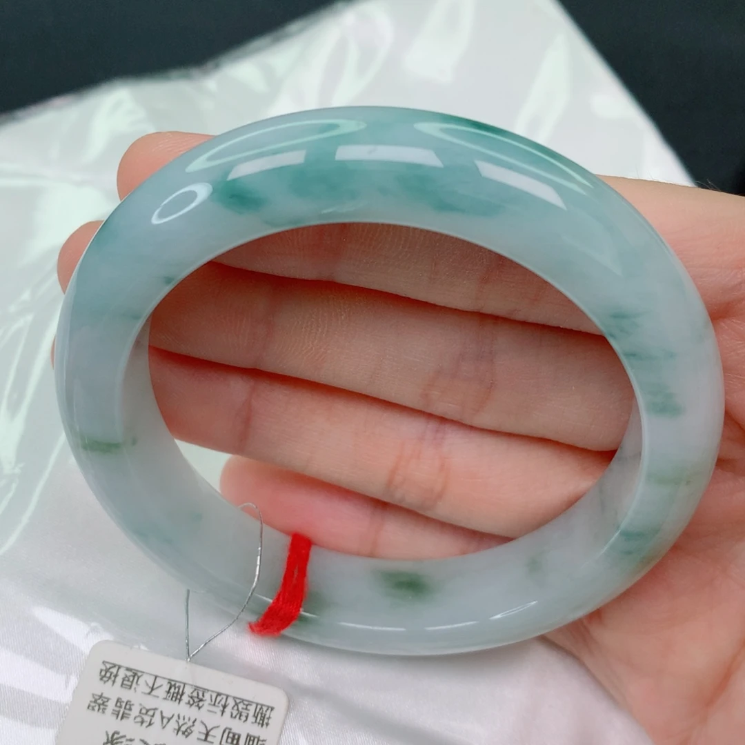 未镶嵌手镯翡翠56正圈，细腻飘蓝花