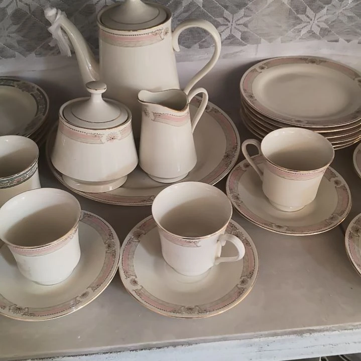 22头茶具一套！！！！！！