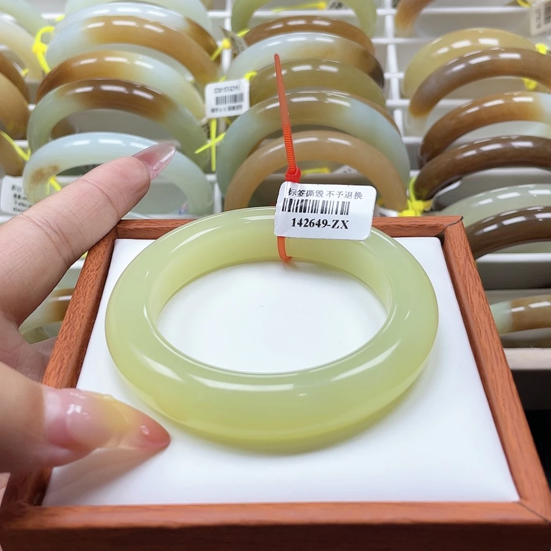 【闪购商品】未镶嵌手镯和田玉和田玉44 54