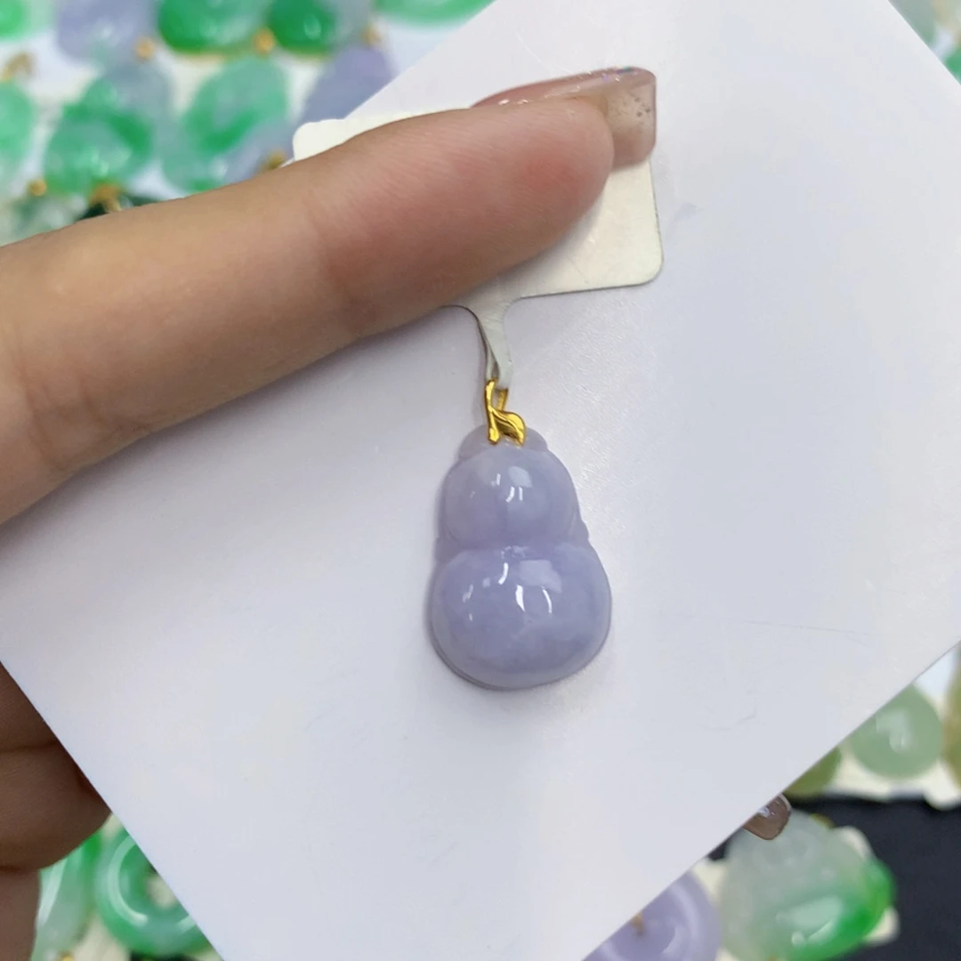 翡翠18K金镶嵌颈饰翡翠