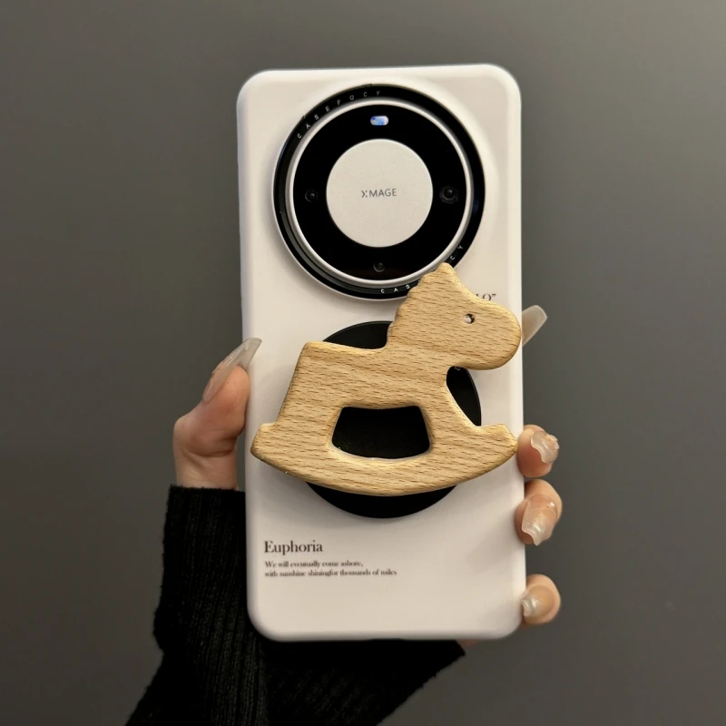 白底英文木马磁吸支架适用华为mate60pro手机壳新款iphone16菲林