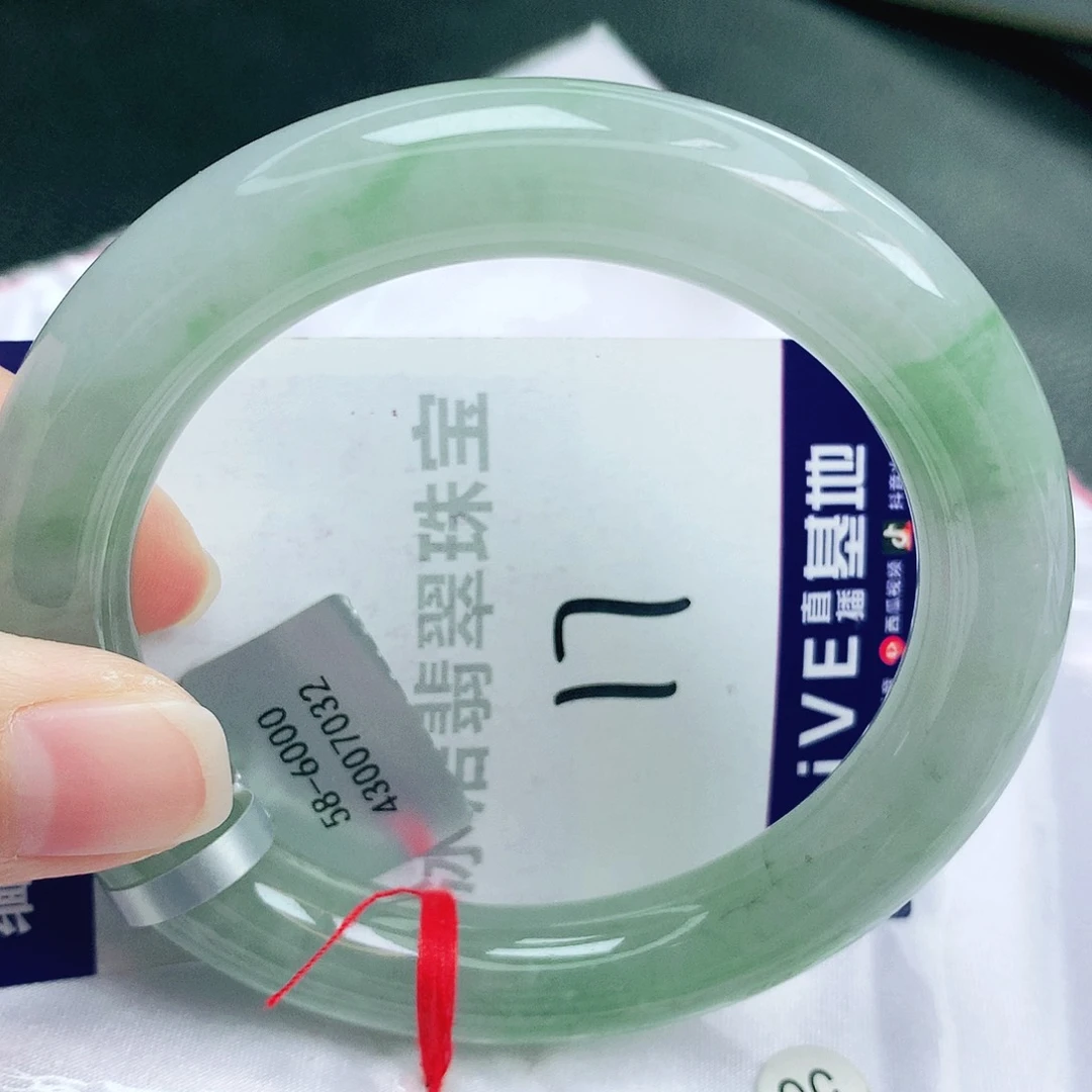 翡翠未镶嵌手镯缅甸天然A货翡翠手镯