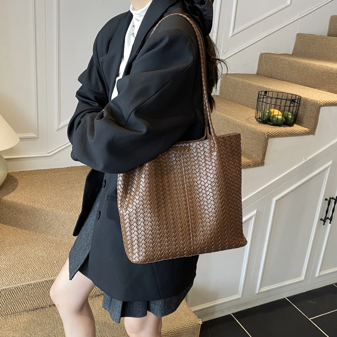 2025新款编织时尚百搭女包小众编织高级感大容量托特单肩腋下包