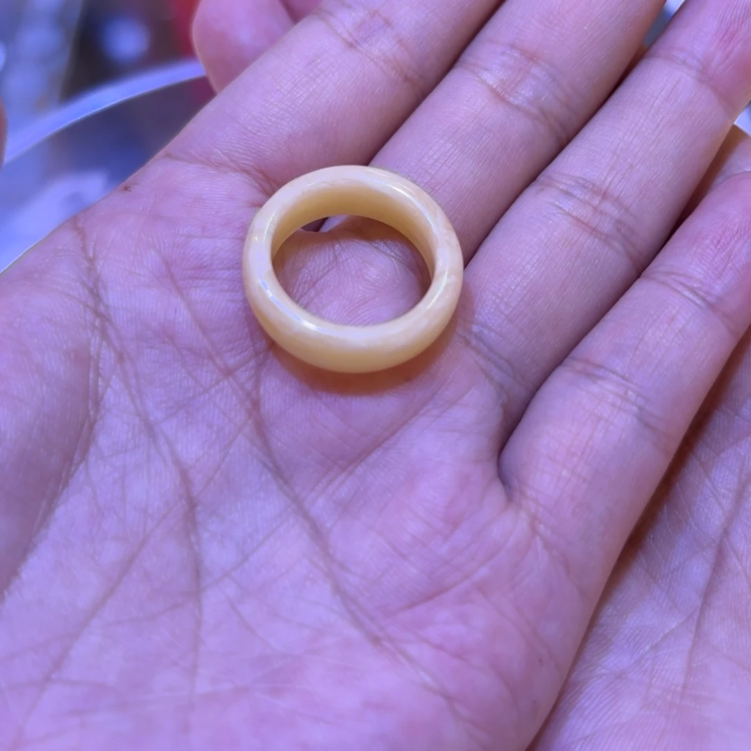未镶嵌颈饰琥珀蜜蜡