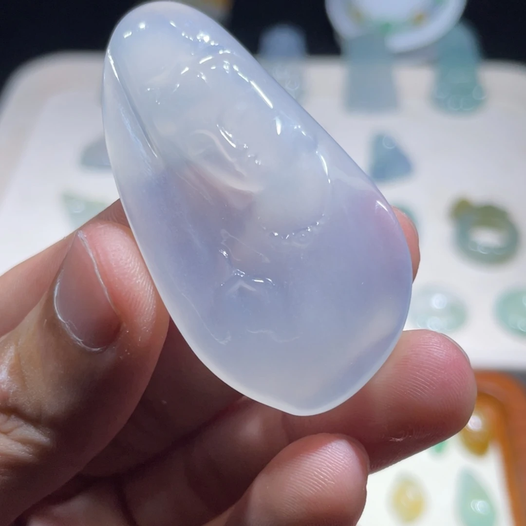 颈饰未镶嵌翡翠观音首