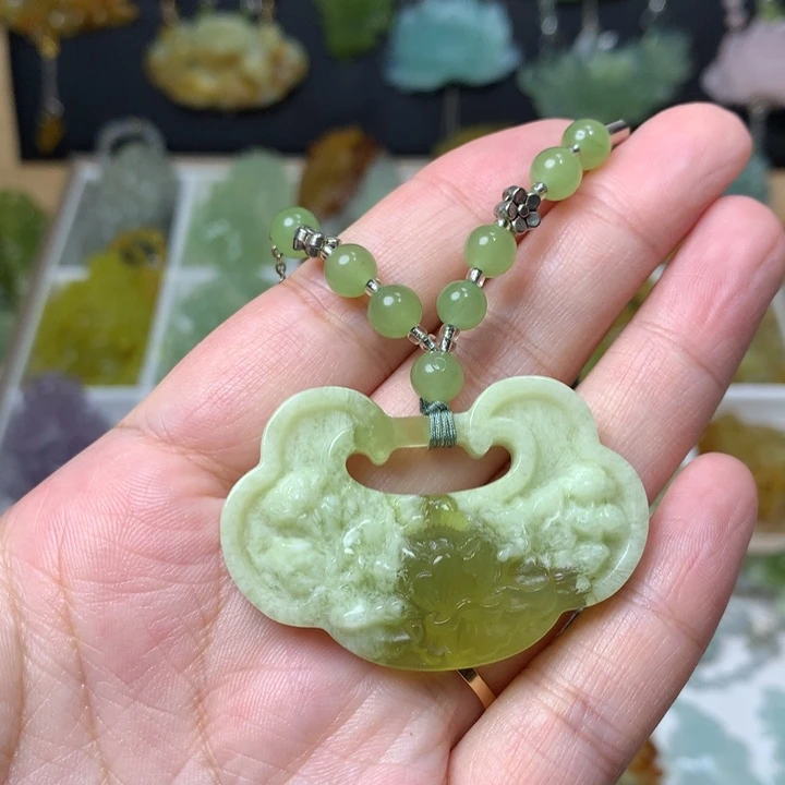 蛇纹石玉合金吊坠(不含链)