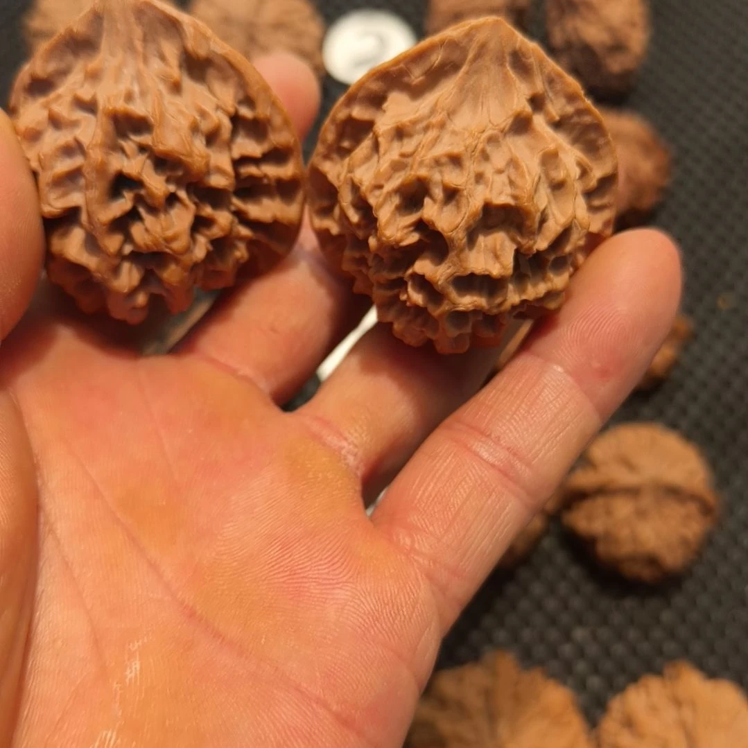 雷***神文玩核桃吊坠高庄的帝王大花