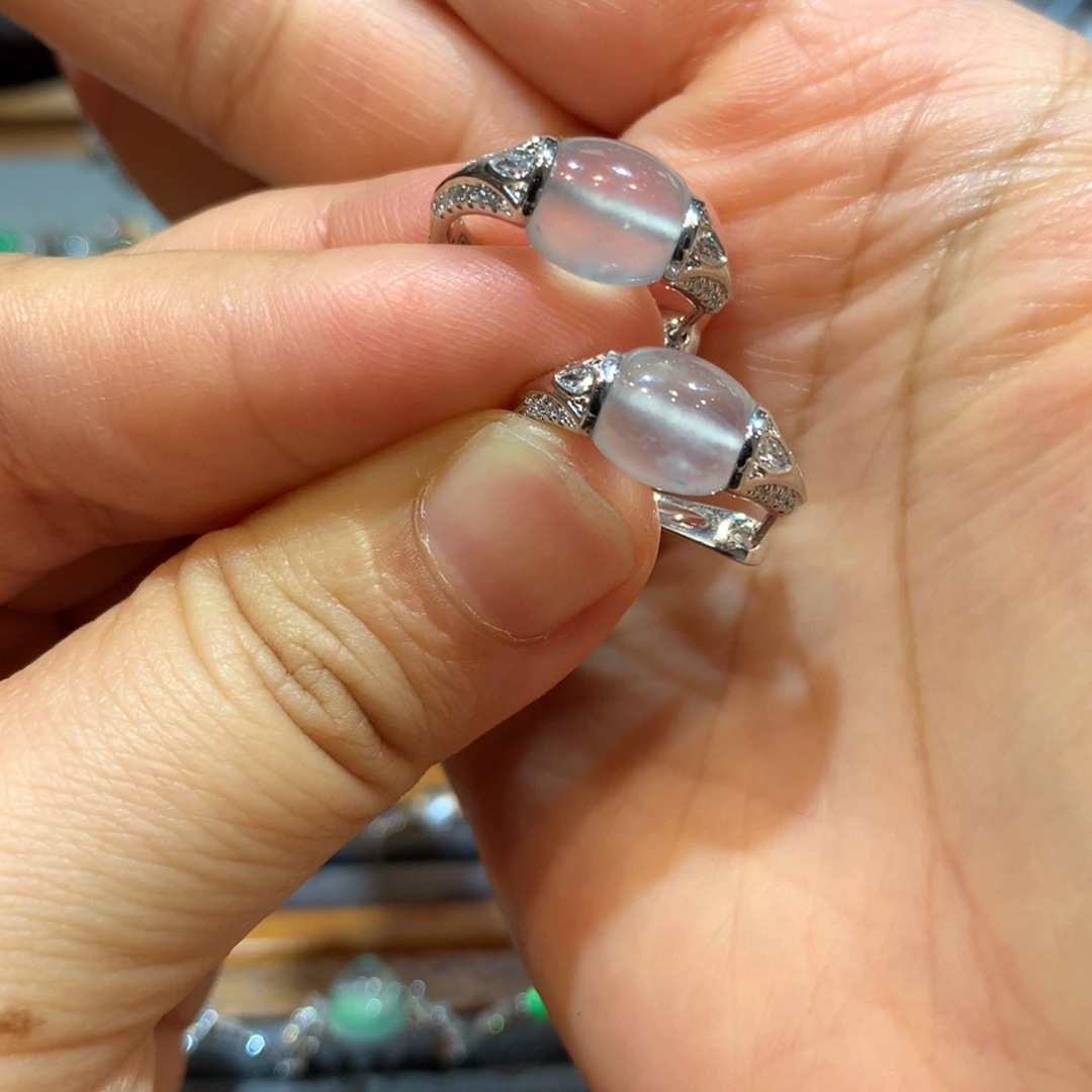 翡翠18K金镶嵌耳饰耳包