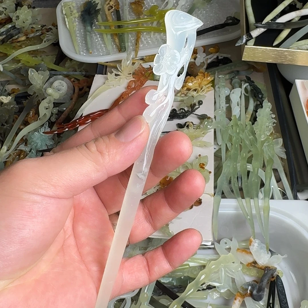 蛇纹石玉未镶嵌发饰
