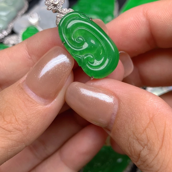 吊坠(不含链)18K金镶嵌翡翠