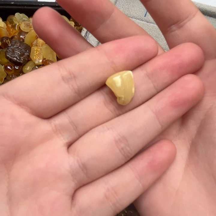 裸石琥珀未镶嵌苦**涩天然蜜蜡配件