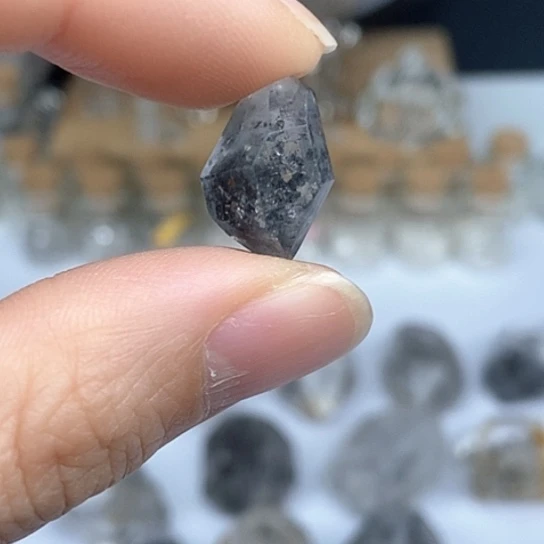 水晶颈饰未镶嵌茶闪