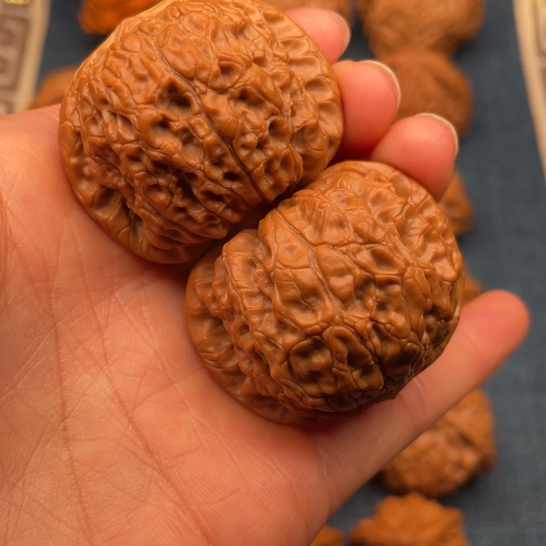 文玩核桃把件41精品血麒麟