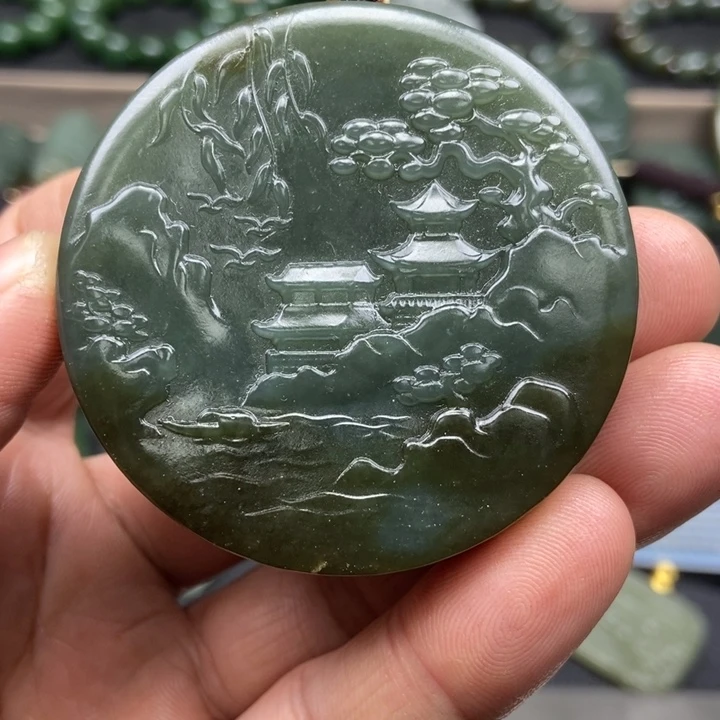 和田玉颈饰未镶嵌