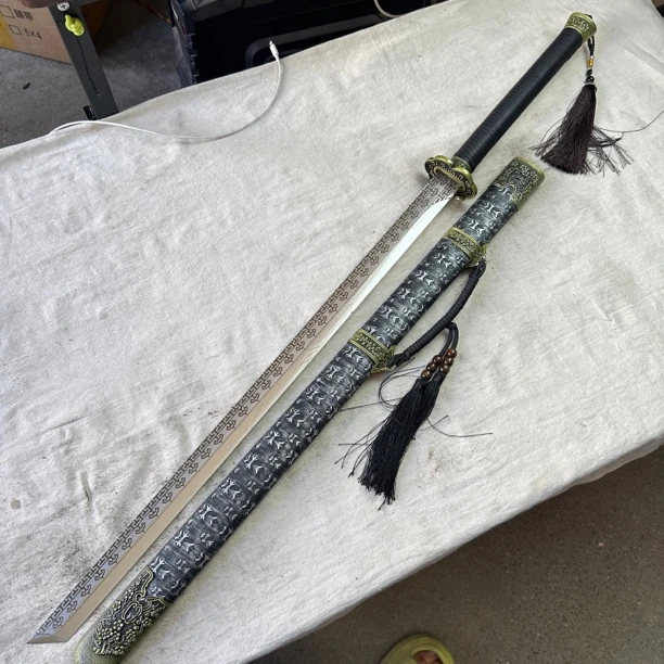 2196  龙泉昊天宝剑唐横刀高猛钢包皮鞘未开刃