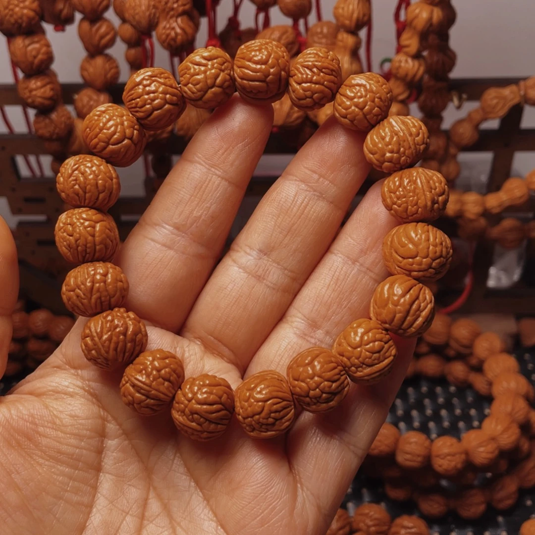 木质类龙纹桃枭手串