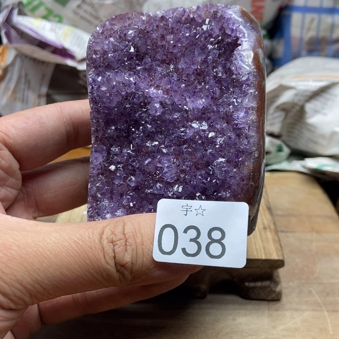 紫晶天然水晶摆件未镶嵌