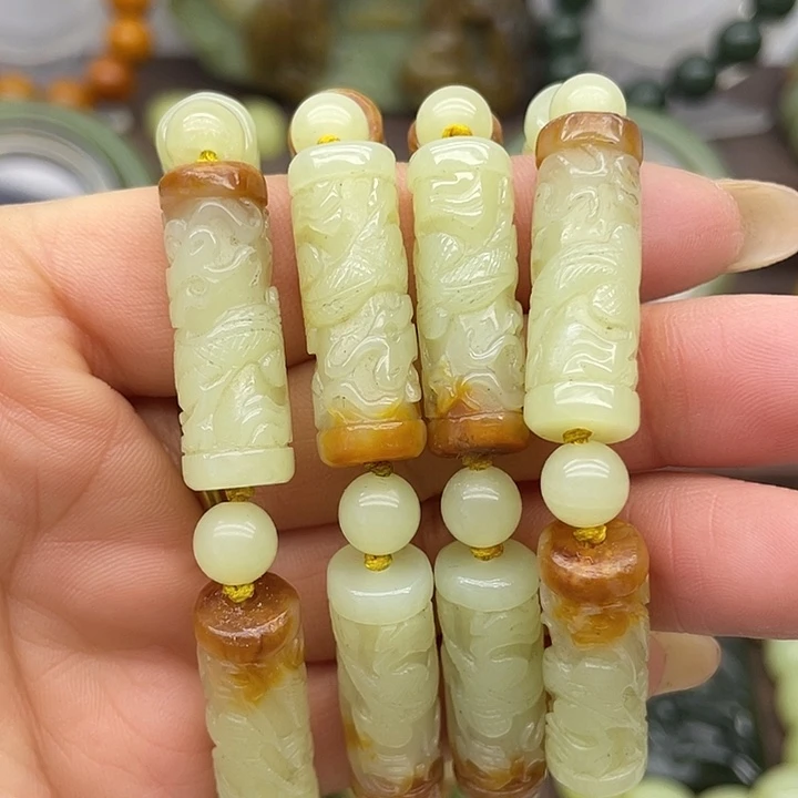 透闪石质玉未镶嵌项链