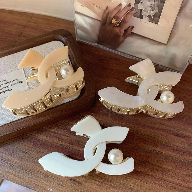 轻奢小香风小众中号发夹女小众设计后脑勺盘发抓夹气质百搭鲨鱼夹