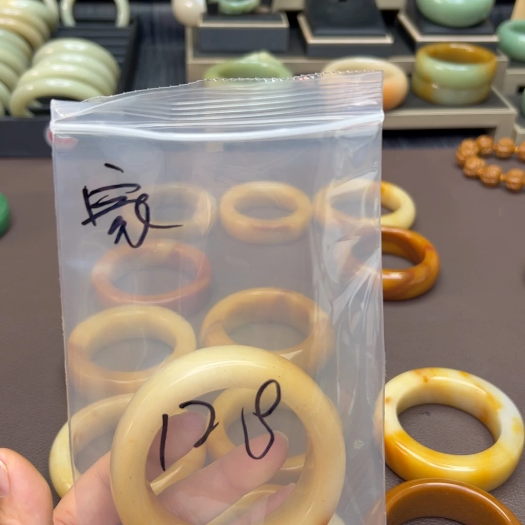 石英质玉手镯未镶嵌家