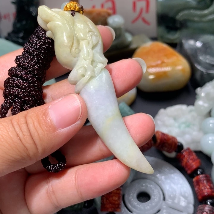 翡翠未镶嵌颈饰保真天然A货翡翠