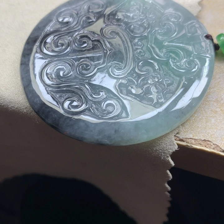 翡翠颈饰未镶嵌吊坠