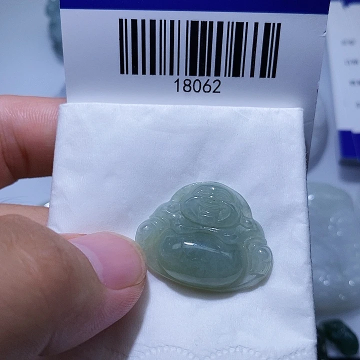 翡翠未镶嵌颈饰天光墟翡翠市场现金代购