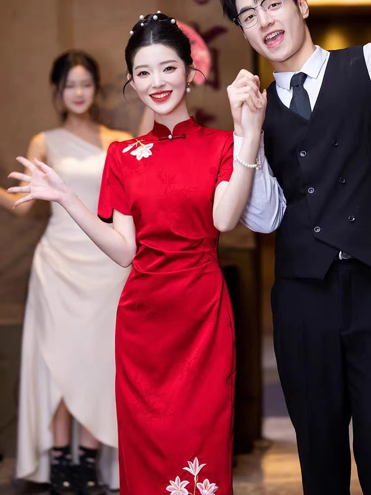 小个子夏季结婚旗袍敬酒服酒红色新娘当天回门订婚中式礼服裙