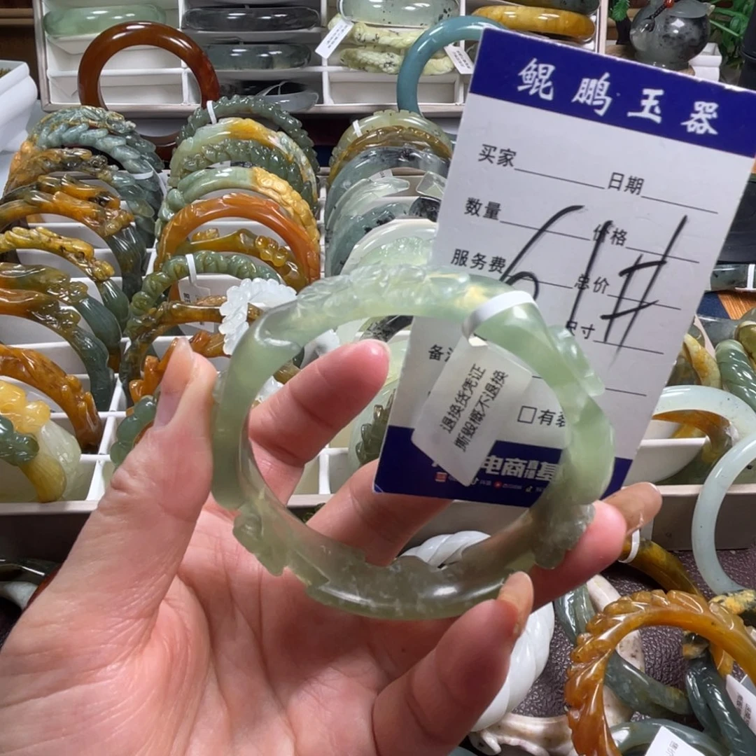未镶嵌蛇纹石玉手镯