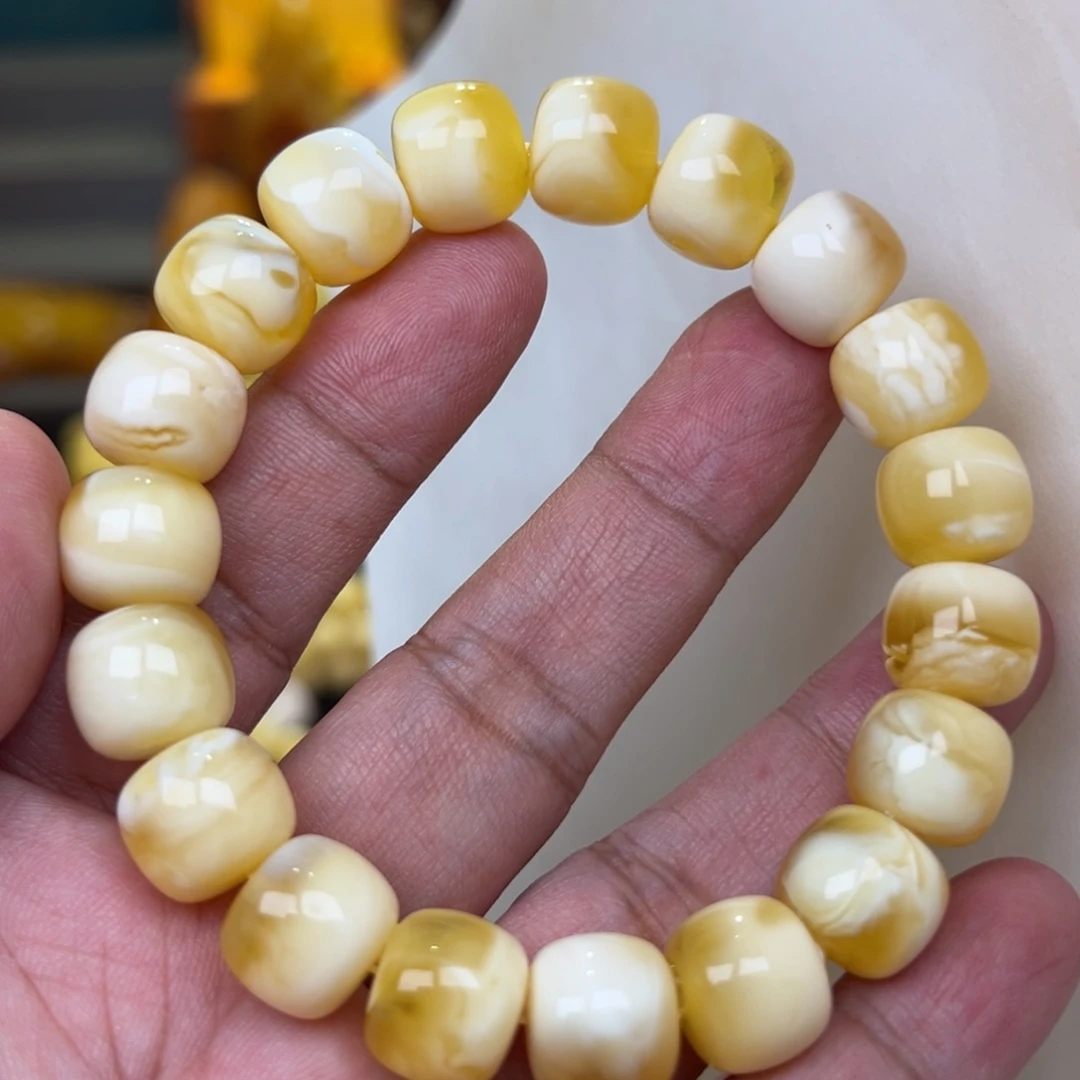 蜜蜡未镶嵌珠宝奇石12加23.84克