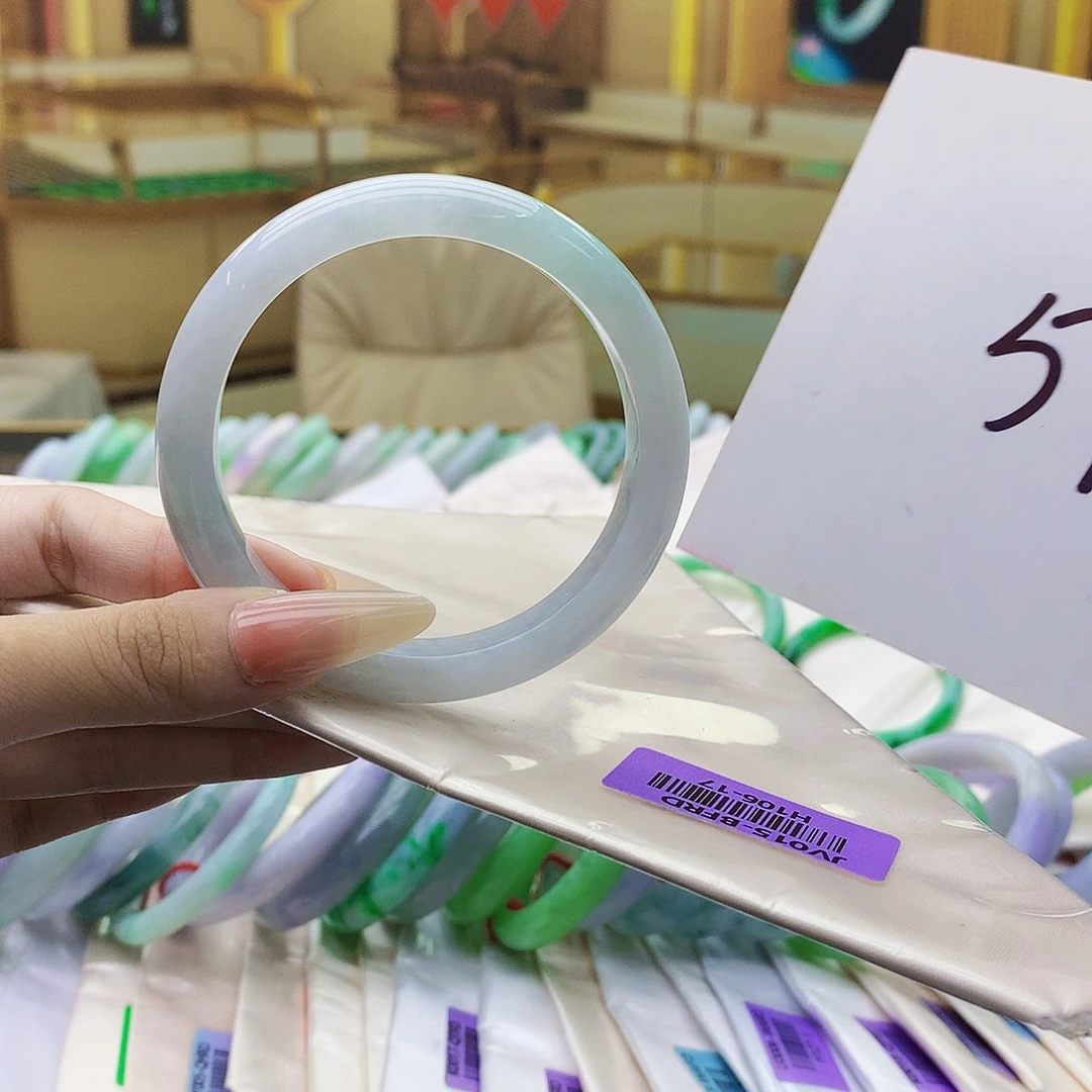翡翠未镶嵌手镯nnn
