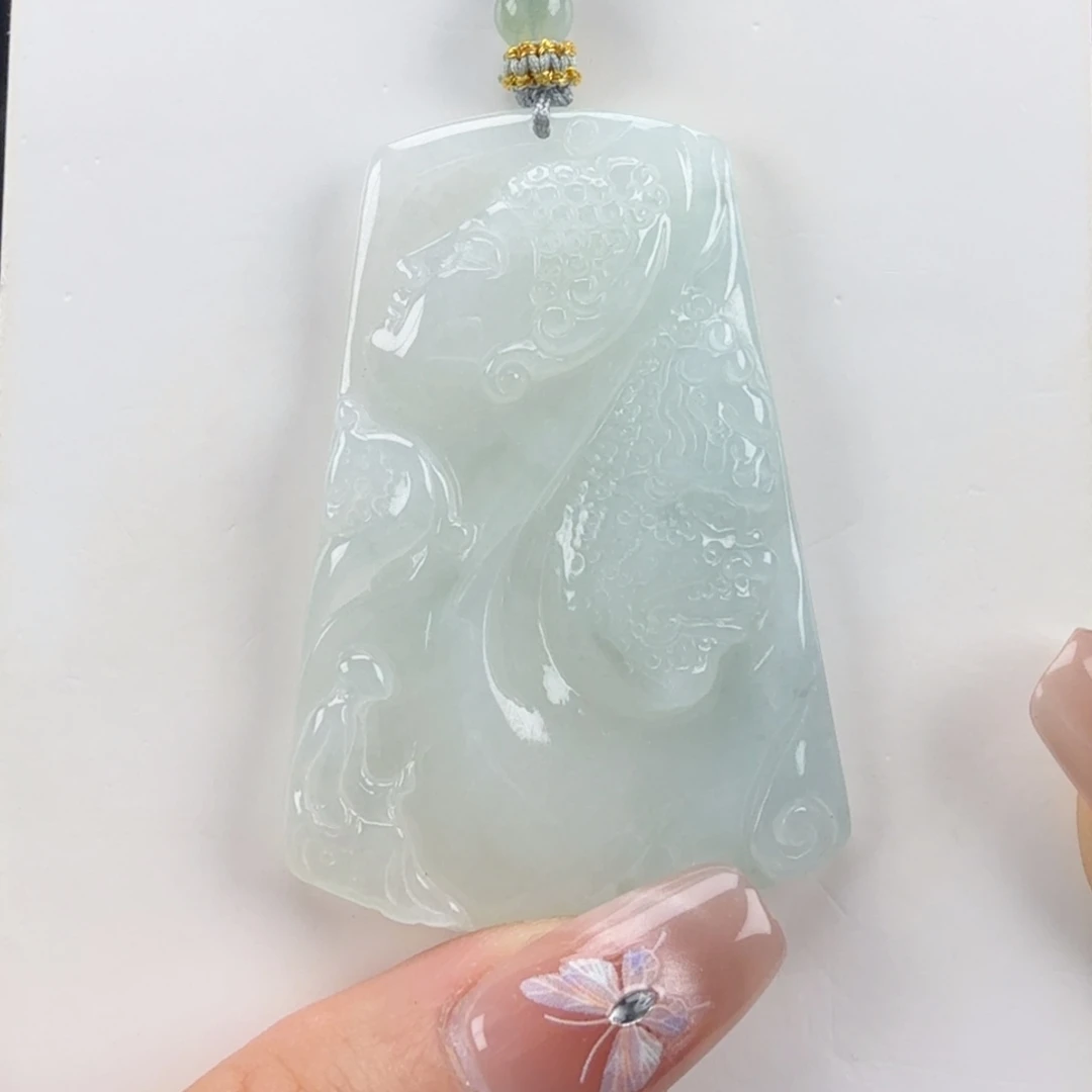 翡翠挂件未镶嵌翡翠