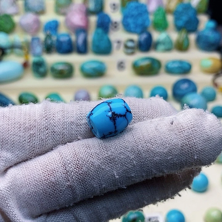 绿松石配饰未镶嵌