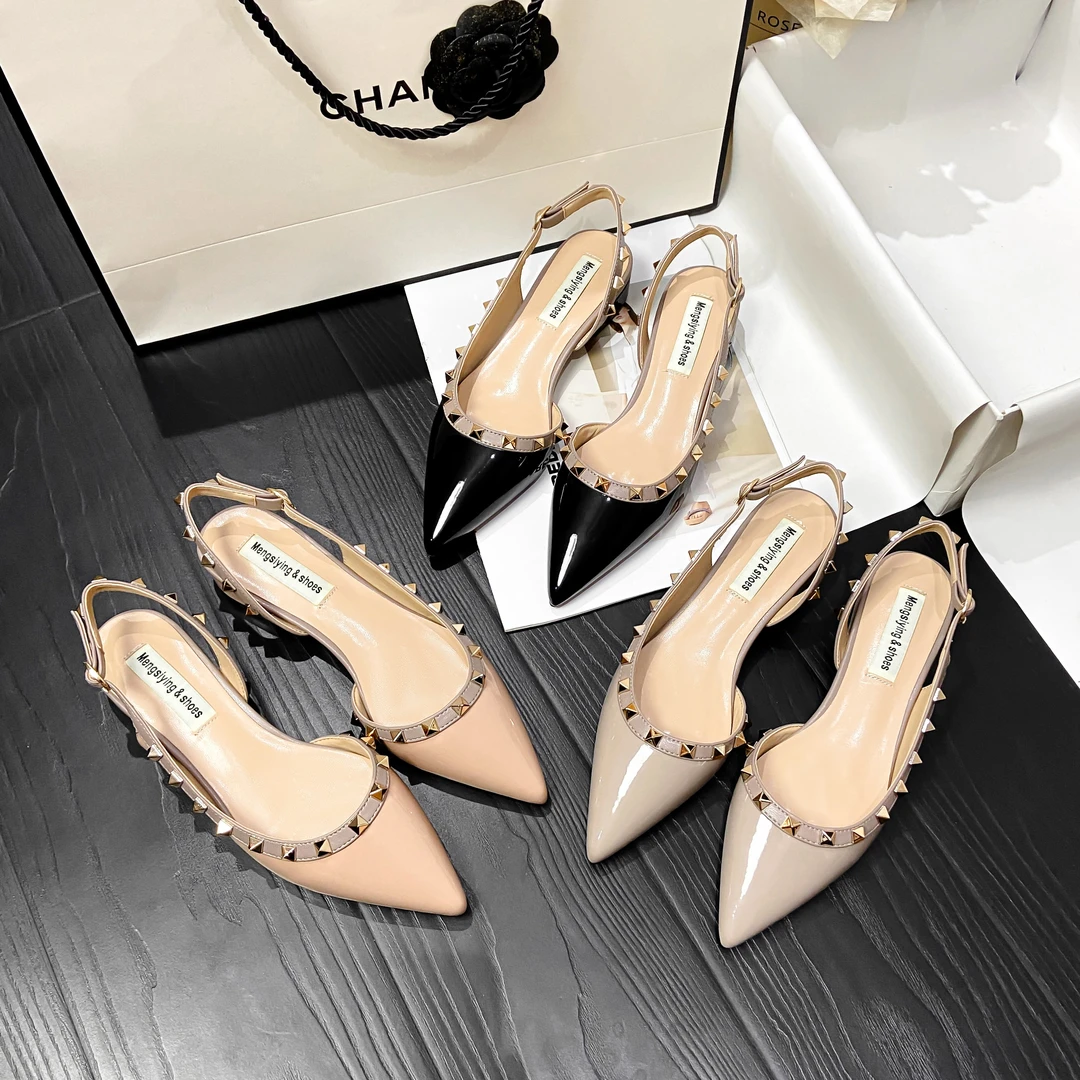 夏季尖头法式一字式扣带裸色铆钉高跟凉鞋浅口粗跟百搭时尚凉鞋